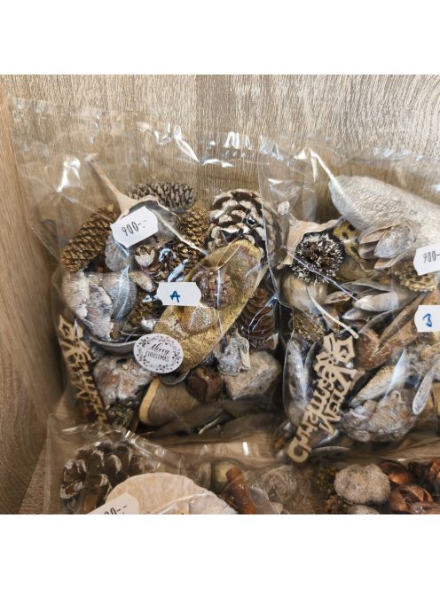 Vegyes szárított terméscsomag 90-100 gr /csomag ajándék Merry Christmas felirattal 