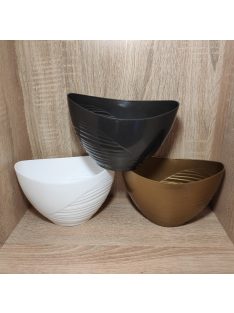   Műanyag csónak/tál féloldalt bordás több színben 1db 12*17*10cm