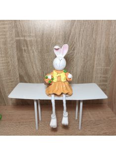   Nyuszi lány répakosárral kerámia lógólábú m10,4cm 1db